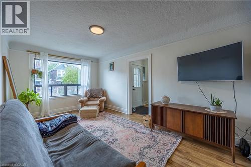 158 Balsam Avenue N, Hamilton, ON - Indoor