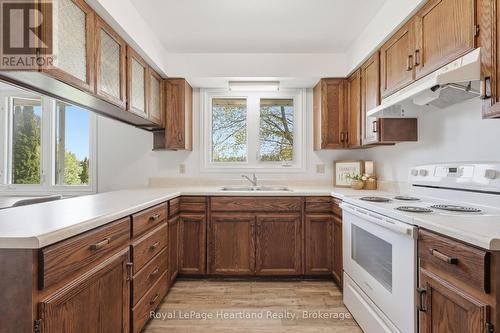 80157 Sharpes Creek Line, Central Huron (Goderich), ON - Indoor Photo Showing Kitchen With Double Sink
