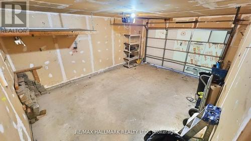 48 Downing Crescent, Barrie, ON - Indoor Photo Showing Garage