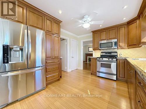1475 Garnet Avenue, Mississauga, ON - Indoor Photo Showing Kitchen