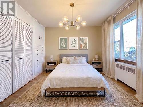 1475 Garnet Avenue, Mississauga, ON - Indoor Photo Showing Bedroom