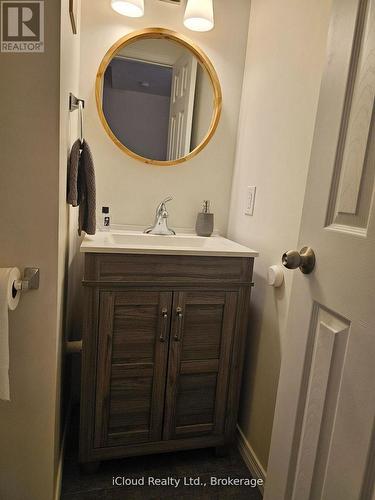 458 Misty Crescent, Kitchener, ON - Indoor Photo Showing Bathroom