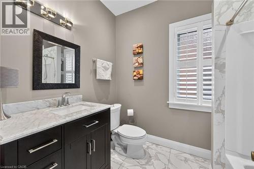 179 Macnab Street N, Hamilton, ON - Indoor Photo Showing Bathroom