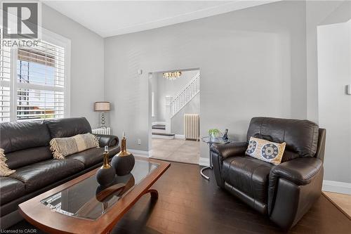 179 Macnab Street N, Hamilton, ON - Indoor Photo Showing Living Room