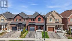 296 MILLER PARK AVENUE Bradford West Gwillimbury, ON L3Z 0Y1