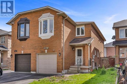 5502 COSMIC CRESCENT  Mississauga, ON L4Z 3R9