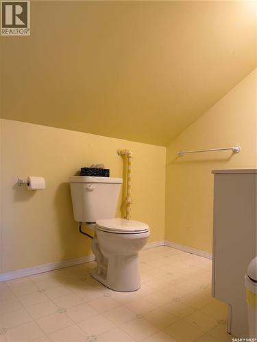 278 8Th Avenue E, Melville, SK - Indoor Photo Showing Bathroom