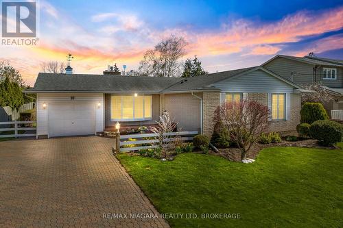 10 KING'S GRANT ROAD  St. Catharines (Lakeshore), ON L2N 2R8
