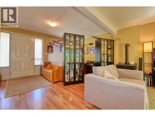 8 Windmill Crescent, Williams Lake, BC - Indoor Photo Showing Living Room