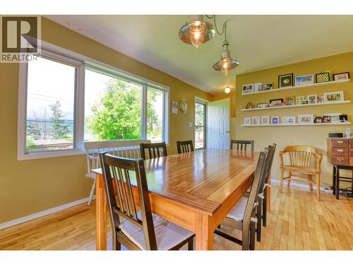 8 Windmill Crescent, Williams Lake, BC - Indoor Photo Showing Dining Room