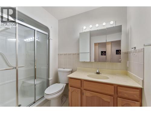 2477 Ingram Road Unit# 310, West Kelowna, BC - Indoor Photo Showing Bathroom