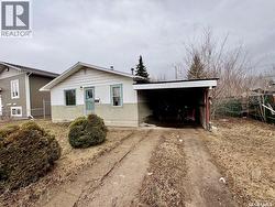 1915 15th STREET W Prince Albert, SK S6V 3V1