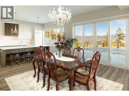 274 Summer Wood Drive, Kelowna, BC - Indoor Photo Showing Dining Room
