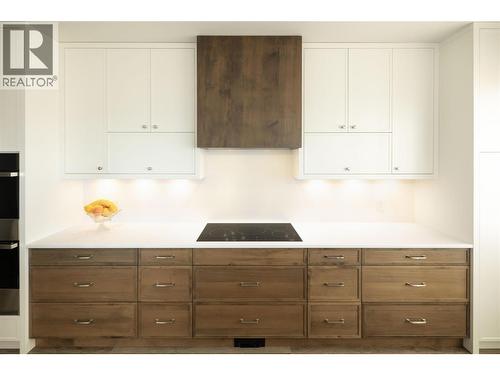274 Summer Wood Drive, Kelowna, BC - Indoor Photo Showing Kitchen