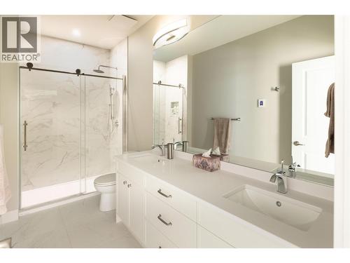 274 Summer Wood Drive, Kelowna, BC - Indoor Photo Showing Bathroom