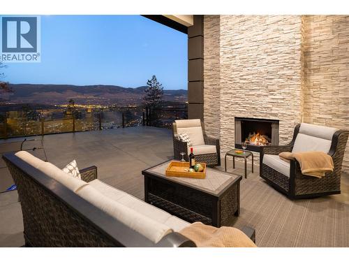 274 Summer Wood Drive, Kelowna, BC -  With Fireplace