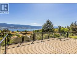 high end glass rail to enjoy the view - 