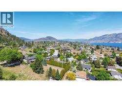 A few minutes down the road from all amenities in Summerland - 
