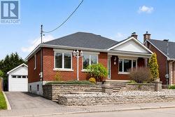 77 WEST PRESLAND ROAD  Ottawa, ON K1K 2C2