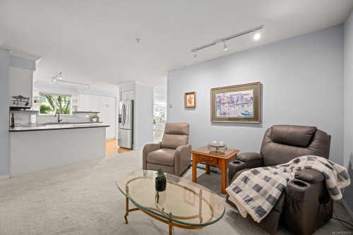 202-2275 Comox Ave, Comox, BC - Indoor