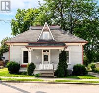 32 RATTENBURY STREET W Central Huron (Clinton), ON N0M 1L0