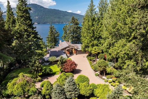 960 Lands End End, North Saanich, BC 