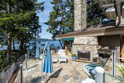 960 Lands End End, North Saanich, BC 