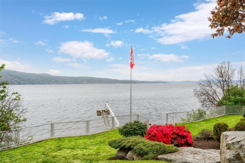 960 Lands End End, North Saanich, BC 
