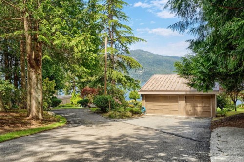 960 Lands End End, North Saanich, BC 