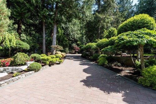 960 Lands End End, North Saanich, BC 