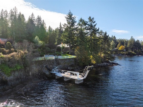 960 Lands End End, North Saanich, BC 