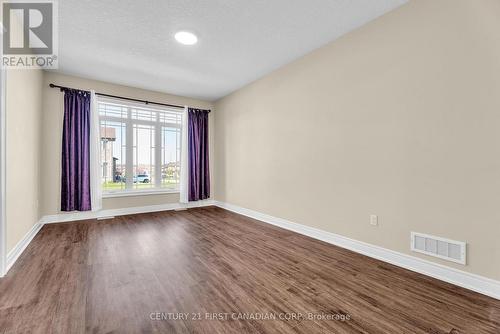 111 Bradwell Chase, London North (North R), ON - Indoor Photo Showing Other Room
