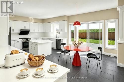111 Bradwell Chase, London North (North R), ON - Indoor