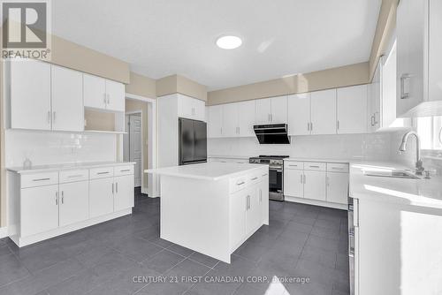 111 Bradwell Chase, London North (North R), ON - Indoor Photo Showing Kitchen