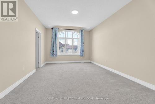111 Bradwell Chase, London North (North R), ON - Indoor Photo Showing Other Room