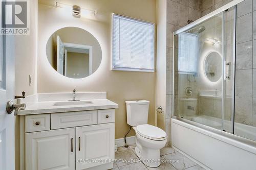 111 Bradwell Chase, London North (North R), ON - Indoor Photo Showing Bathroom
