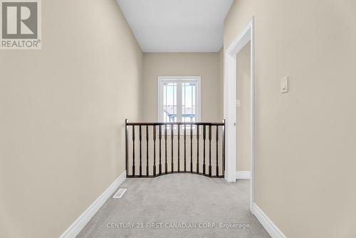 111 Bradwell Chase, London North (North R), ON - Indoor Photo Showing Other Room