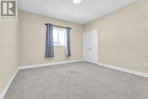 111 Bradwell Chase, London North (North R), ON - Indoor Photo Showing Other Room