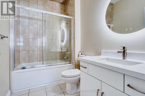 111 Bradwell Chase, London North (North R), ON - Indoor Photo Showing Bathroom