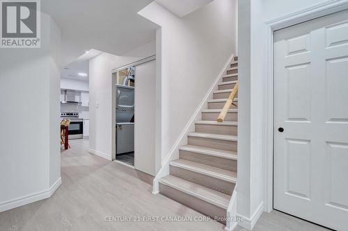 111 Bradwell Chase, London North (North R), ON - Indoor Photo Showing Other Room