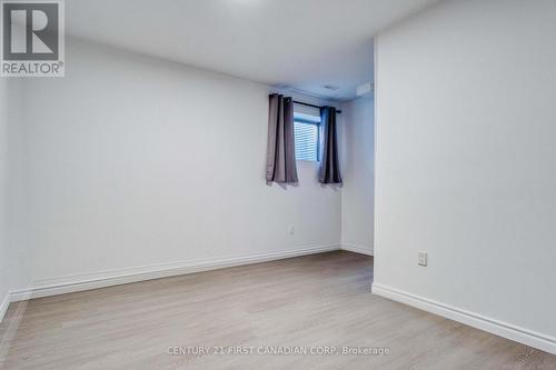 111 Bradwell Chase, London North (North R), ON - Indoor Photo Showing Other Room