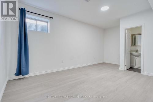 111 Bradwell Chase, London North (North R), ON - Indoor Photo Showing Other Room