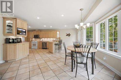 41 Plainsman Road, Mississauga, ON - Indoor Photo Showing Dining Room