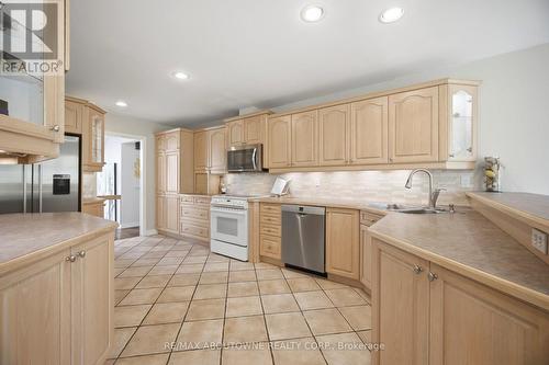 41 Plainsman Road, Mississauga, ON - Indoor Photo Showing Kitchen With Double Sink
