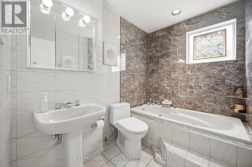 41 Plainsman Road, Mississauga, ON - Indoor Photo Showing Bathroom