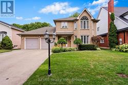 98 DEBORA DRIVE Grimsby (Grimsby East), ON L3M 4J3