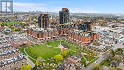 729 - 830 LAWRENCE AVENUE W Toronto, ON M6A 0A2