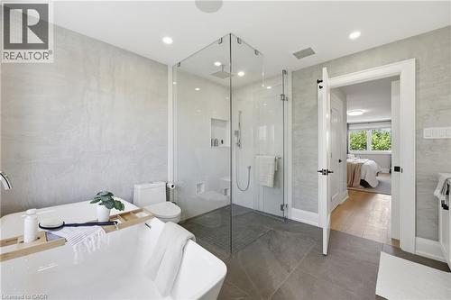 2029 Kempton Park Drive, Mississauga, ON - Indoor Photo Showing Bathroom