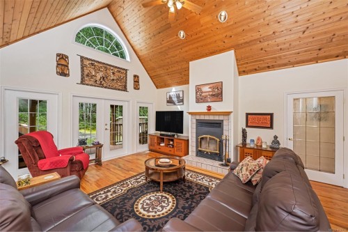 2812 Southey Point Rd, Salt Spring, BC 
