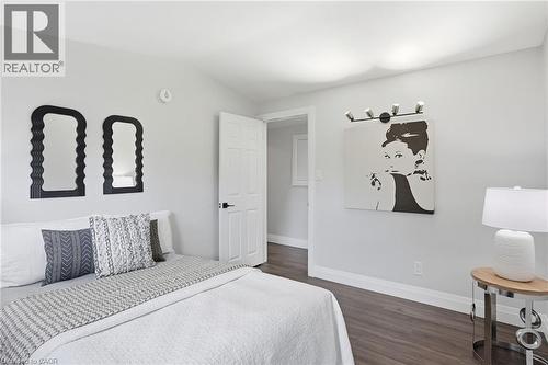 114 Luscombe Street, Hamilton, ON - Indoor Photo Showing Bedroom